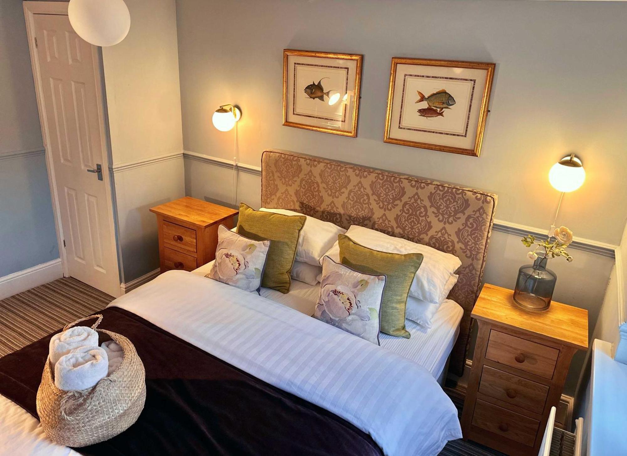 The Emsworth Hotel Exterior photo